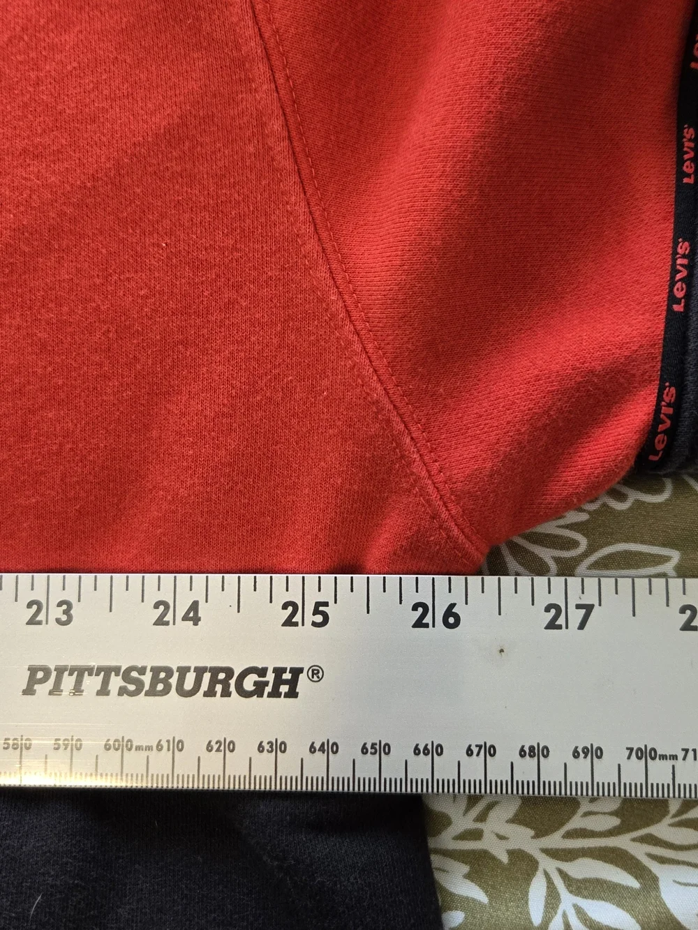 Levi's Men’s Red and Black Colorblock Hoodie XL Y2K 2022 GORPCORE xlnt.cond.